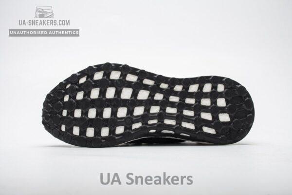 BA8899 adidas PureBoost Black/White - Image 4