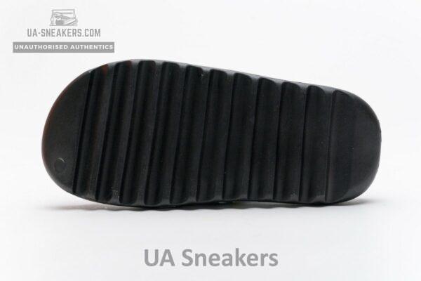 FB6348-16 adidas Yeezy Slide - Image 9