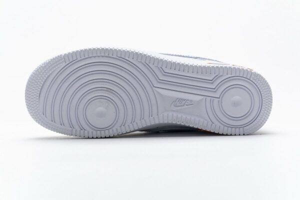 Air Jordan 1 Mid - Image 12
