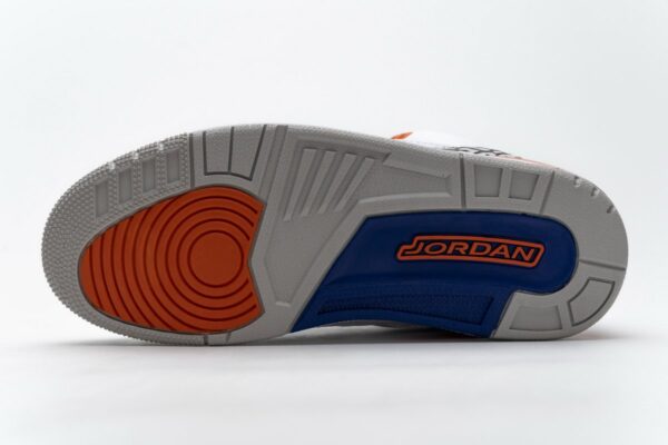 136064-148 Air Jordan 3 Retro 'Knicks' - Image 10