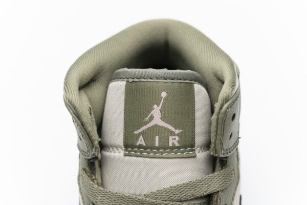 555112-225 Air Jordan 1 Mid GS Trooper Bleached Coral - Image 9