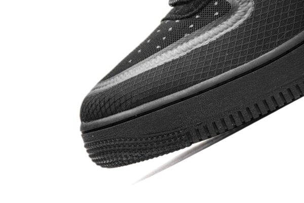 AO4606-001 OFF White X Air Force 1 Low Black - Image 10