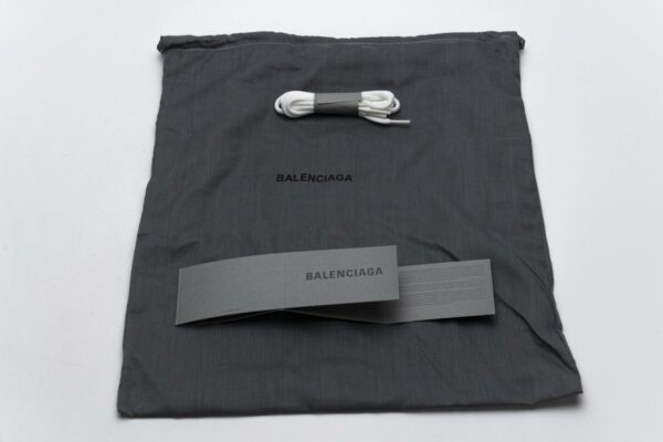 541624 W09O1 2268 Balenciaga Triple S Black Brown Red - Image 12