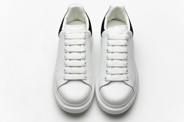 462214 WHGP7 9001 Alexander McQueen Sneaker White Black23 - Image 4