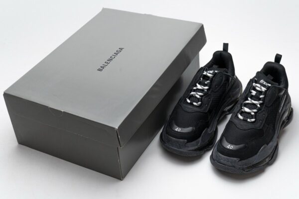 541624 W09O1 1000 Balenciaga Triple S Black - Image 4