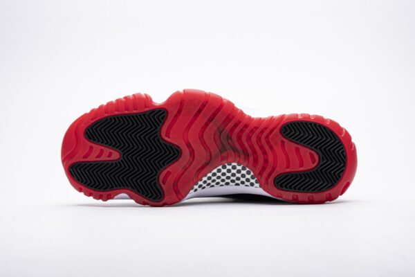 Air Jordan 11 Retro "Bred 2019"378037-061 - Image 6