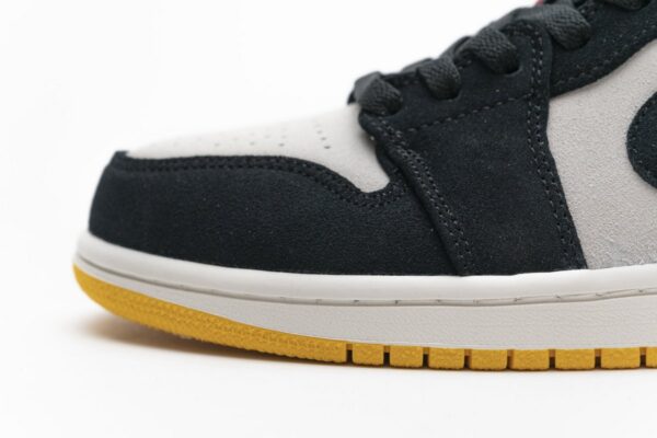 Air Jordan 1 Low University Gold 553558-127 - Image 11