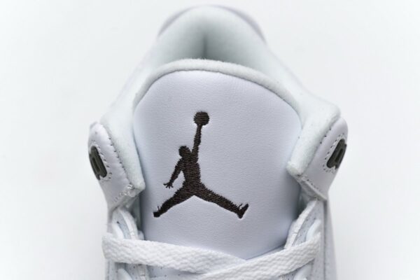 136064-122 Air Jordan 3 Retro 'Mocha' - Image 12