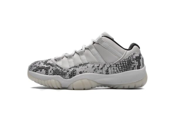 Air Jordan 11 Low “Light Bone”CD6846-002