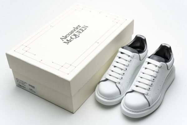 462214 WHGP7 9001 Alexander McQueen Sneaker All White - Image 3