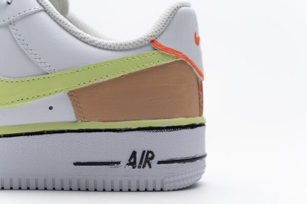 Air Jordan 1 Mid - Image 9