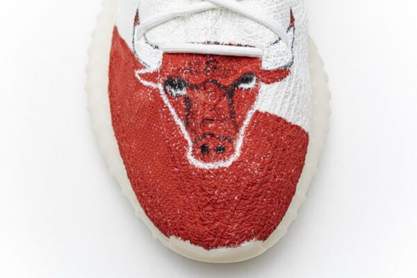 Chicago Bulls x Yeezy Boost 350 V2 - Image 13