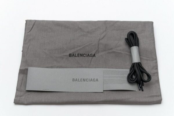 570391 W2GN1 1000 Blenciaga Track 2 Sneaker Black - Image 11