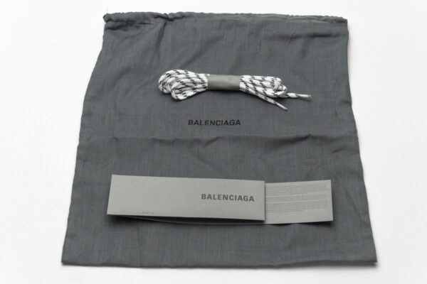 541624 W09O1 2140 Balenciaga Triple S Black Green - Image 12