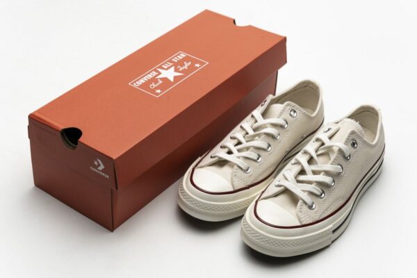 162062C Converse Chuck 70 OX Parchment Garnet Egret - Image 4