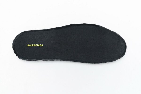 568615 W2GN1 1012 Blenciaga Track 2 Sneaker Black Green - Image 10