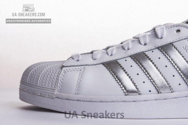 Superstar Shoes Footwear White/Silver Metallic/Core Black - Image 9