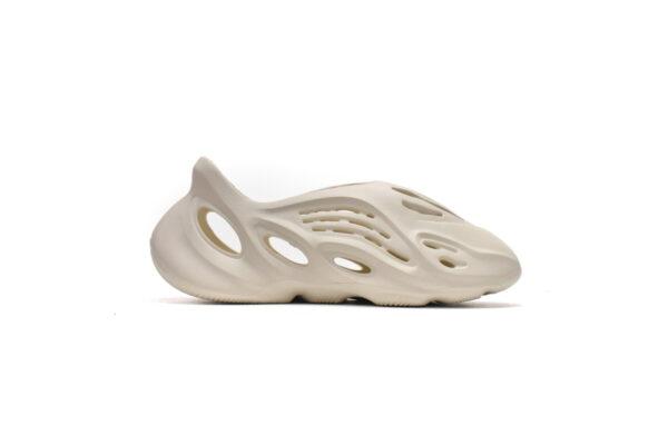 G55486 adidas Yeezy Foam Runner Ararat - Image 5
