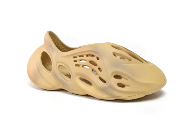 GV6843 adidas Yeezy Foam Runner Desert Sand - Image 6