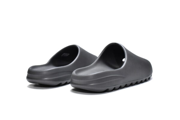 GQ6448 adidas Yeezy Slide Onyx - Image 4