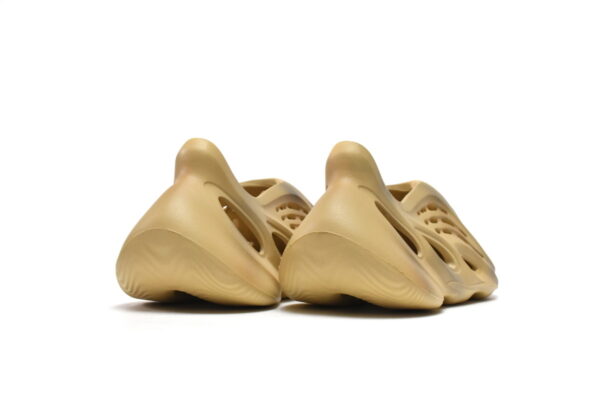 GV6843 adidas Yeezy Foam Runner Desert Sand - Image 7