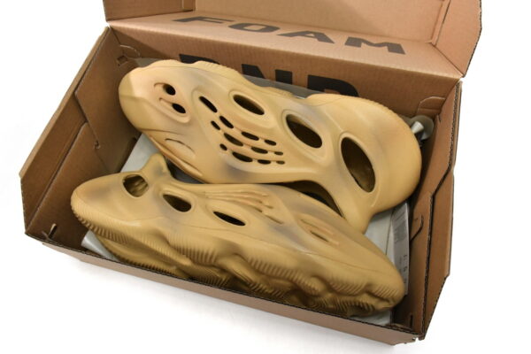 GV6843 adidas Yeezy Foam Runner Desert Sand - Image 2