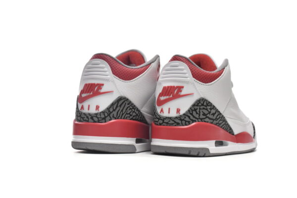 Air Jordan 3 Retro Fire Red - Image 5
