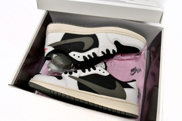 Travis Scott x Air Jordan 1 Low OG Olive - Image 4