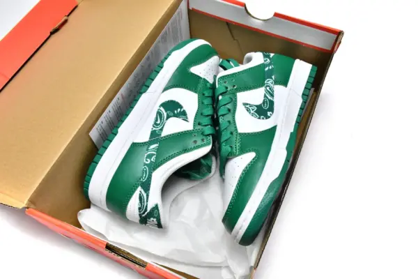 Nike Dunk Low ESS Green Paisley - Image 3
