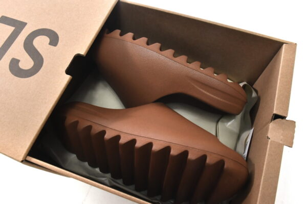 Adidas Yeezy Slide Flax - Image 3