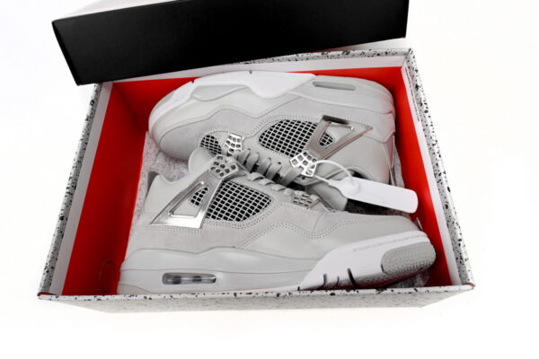 Air Jordan 4 Frozen Moments AQ9129-001 - Image 4