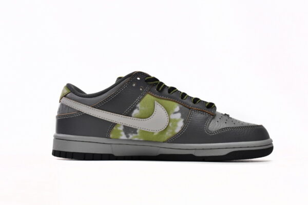 HUF x Nike Dunk Low SB Friends and Family - Image 2